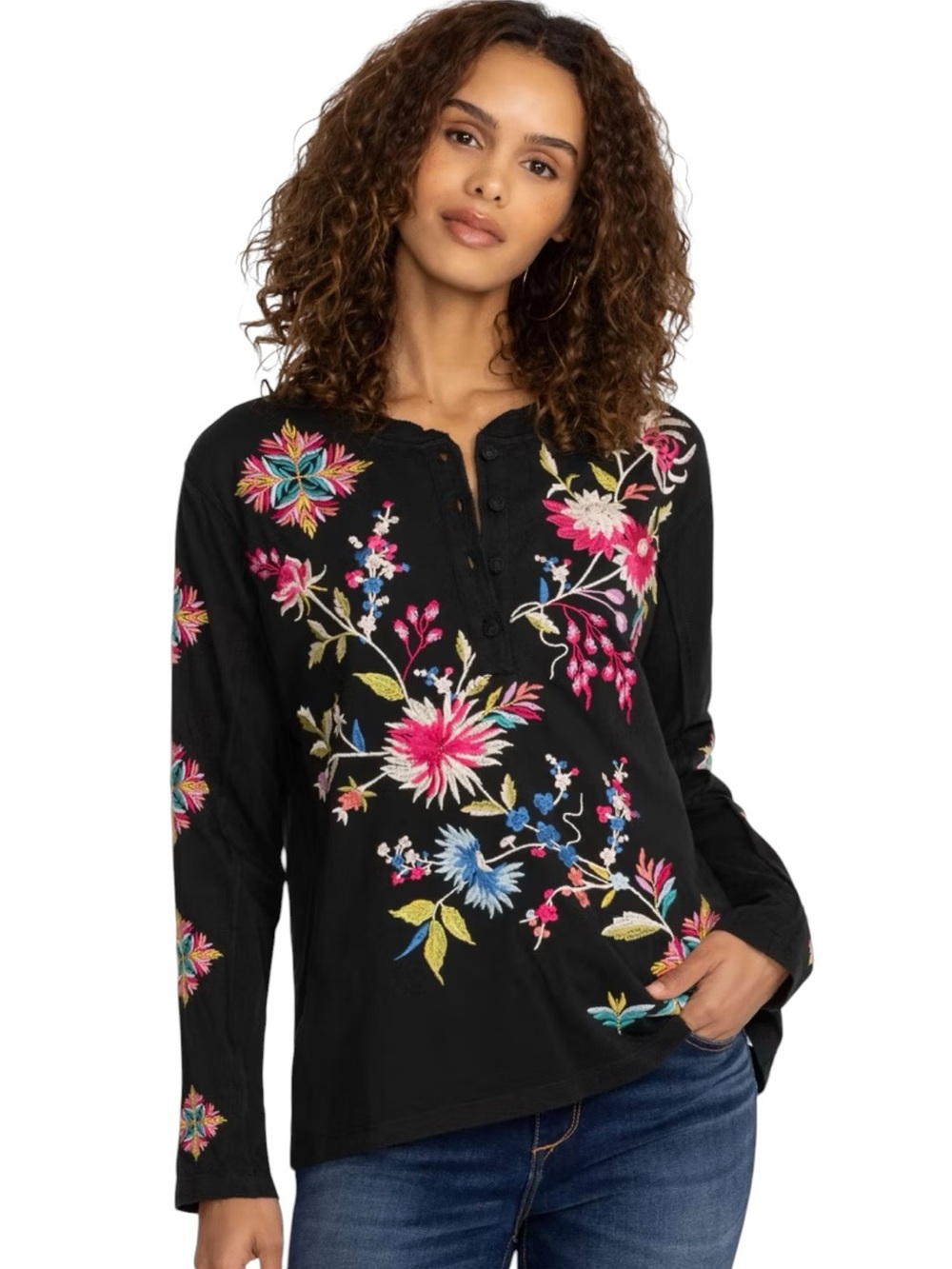 Nwt Johnny was julie raw seam Henley  Floral bird Embroidered Top black sz large